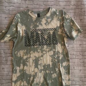 Mama T shirt 
Bleached 
Handmade in my boutique 
New